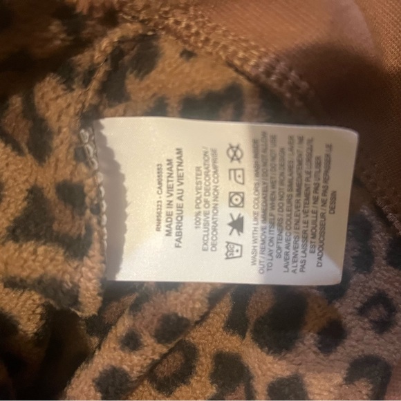 NIKE Sportswear Fleece All Over Animal Print Crew Sweatshirt - Picture 9 of 11